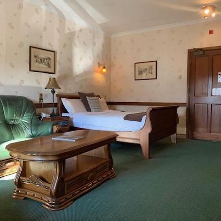 St Mary'S Hotel Golf & Country Club Pencoed Εξωτερικό φωτογραφία